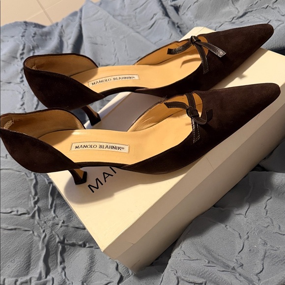 Manolo Blahnik Dark Brown Suede Heels - Picture 2 of 9